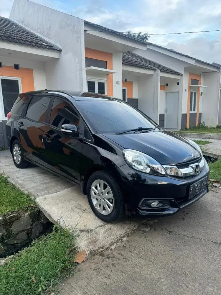 Honda Mobilio E Prestige a/t 2016 low km!!!