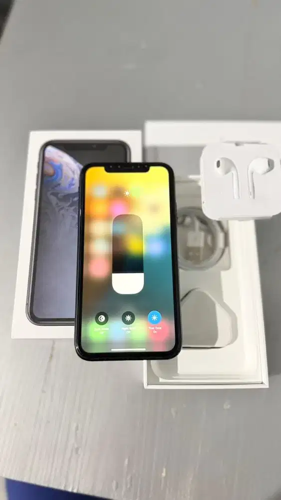 Dijual Iphone Xr Black 256GB Mulus Lengkap Terdaftar