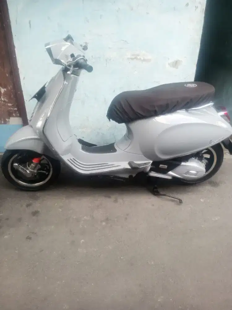 Vespa Sprint 2023