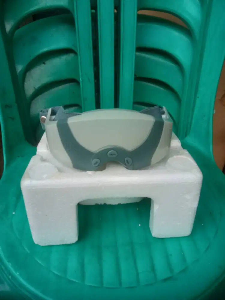 Kacamata Pijat Mata (Eye Care Massager)