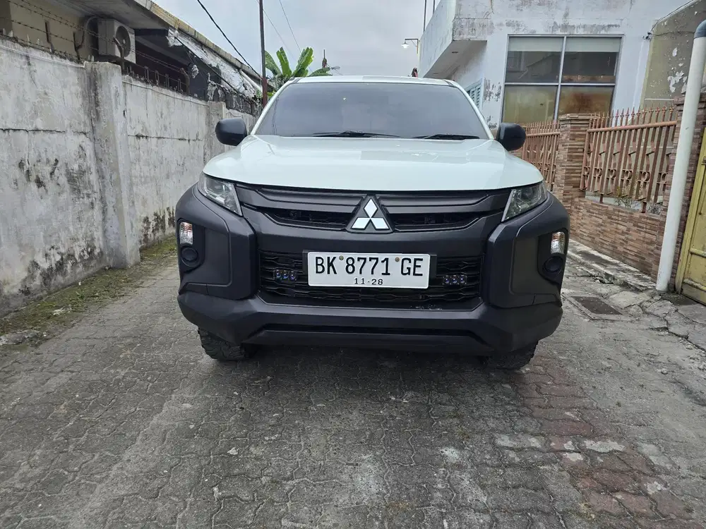 Mitsubishi All New Triton HDX Single Cabin 4x4 thn 2022 pemakaian 2023