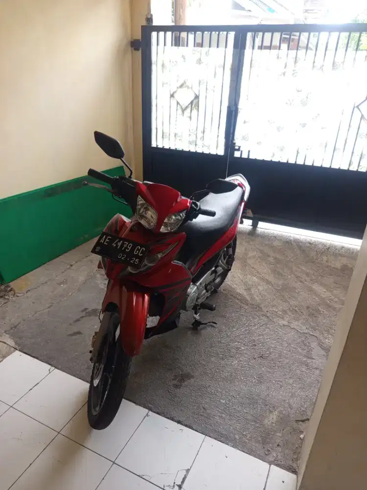 Jupiter z merah 2010