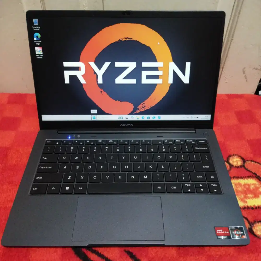 Laptop Ryzen 5 8GB|256 GB Windows 11 batre normal