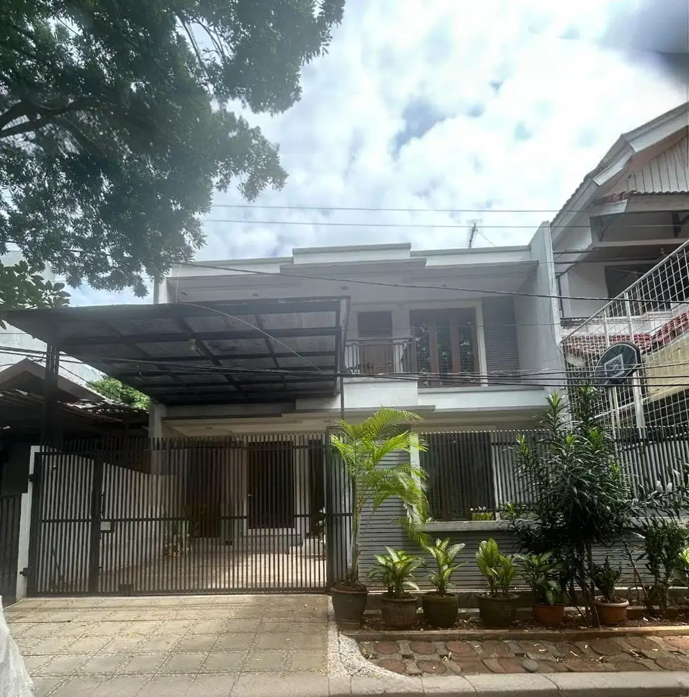 Dijual Rumah 2Lantai Di Pondok Indah Jakarta Selatan