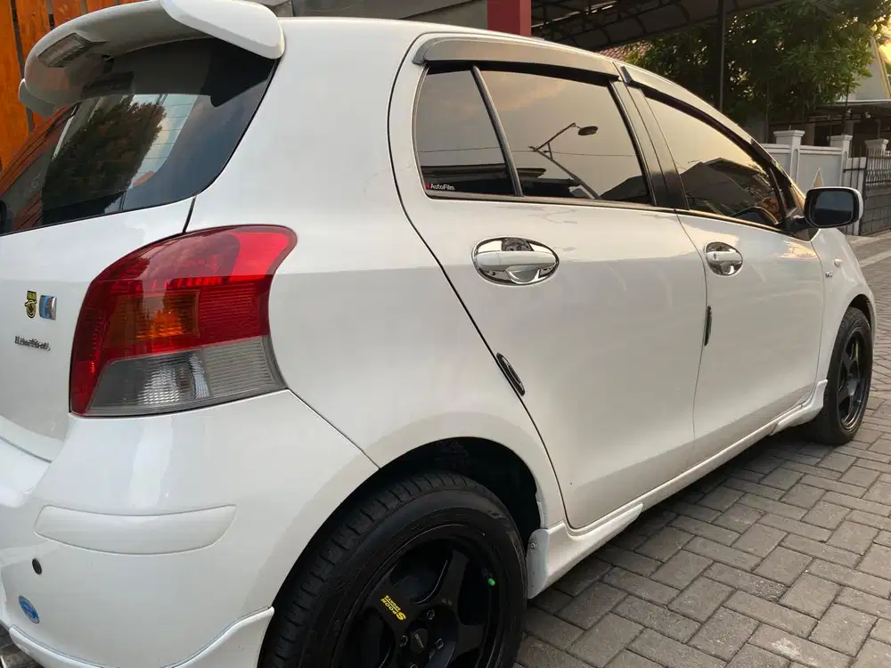Toyota Yaris 2011 Bensin
