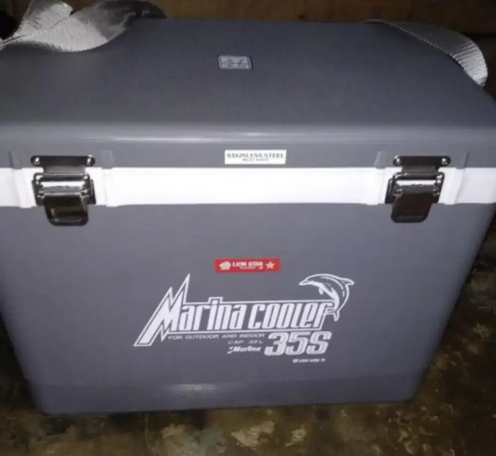 Ice Cooler Box / Box Es Marina 35s Bekas