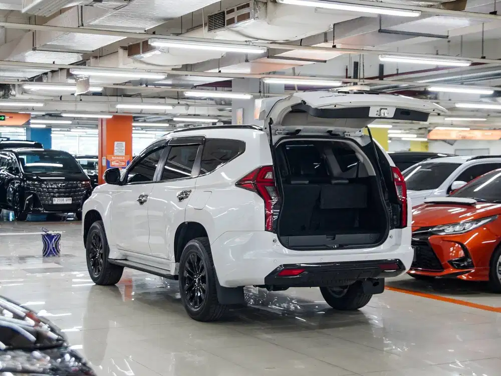 PAJERO DAKAR 4x2 SUNROOF 2022A/T