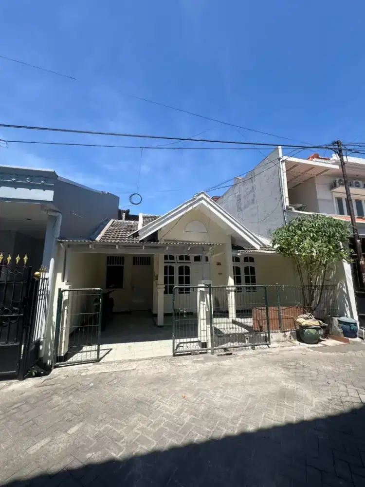 DISEWAKAN RUMAH SURABAYA TIMUR