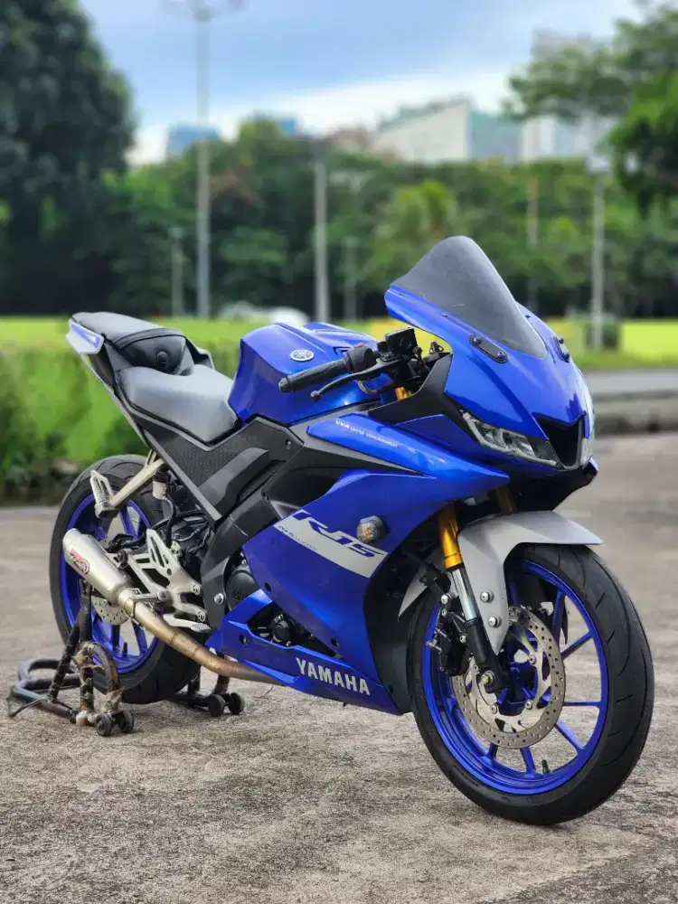 Yamaha R15 V3 With Prolainer