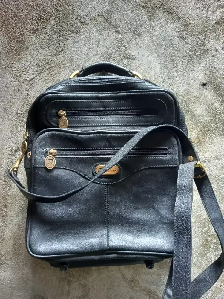 Tas Slempang KULIT ASLI,Full tag,minus kepala resleting lepas 1,