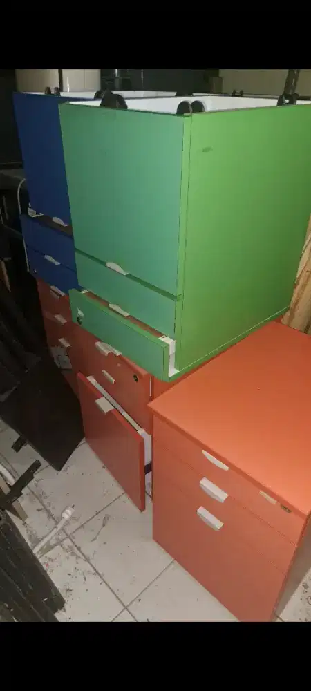 Mobile drawer+ kunci