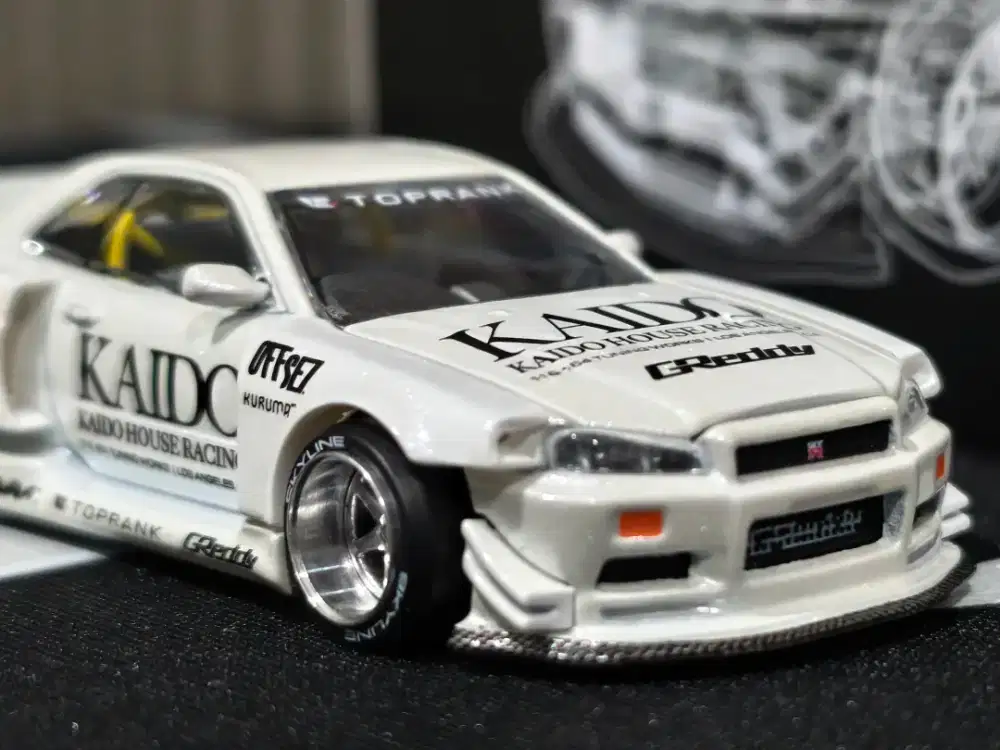 MINI GT R34 KAIDO WHITE N THE HORNET BUNDLING