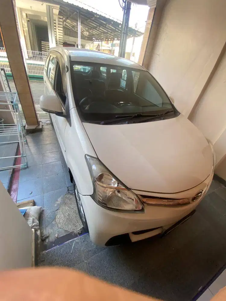 Daihatsu Xenia Deluxe MT 2013 - Kilometer Rendah, Siap Pakai!