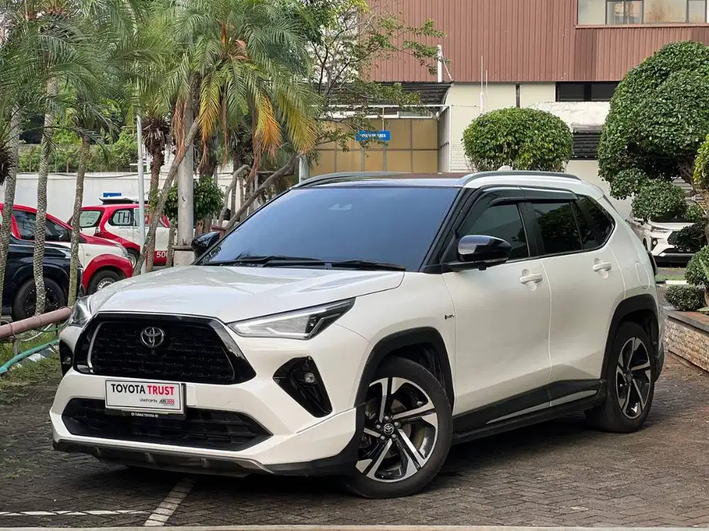Toyota Yaris Cross Hybrid 1.5 GR Sport CVT TSS 2023 Putih