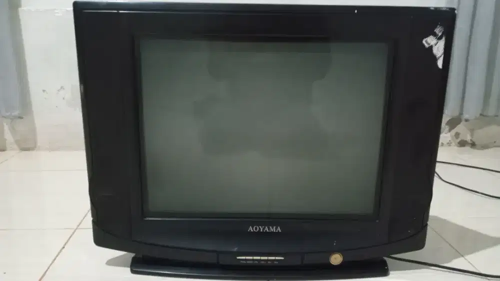 Tv Aayoma 21 inci layar datar masih mulus