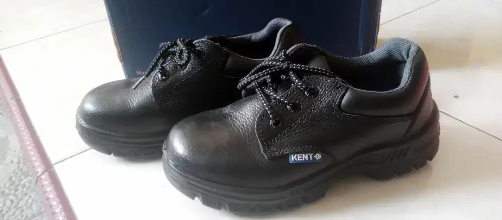Sepatu safety merk kent size 6/40
