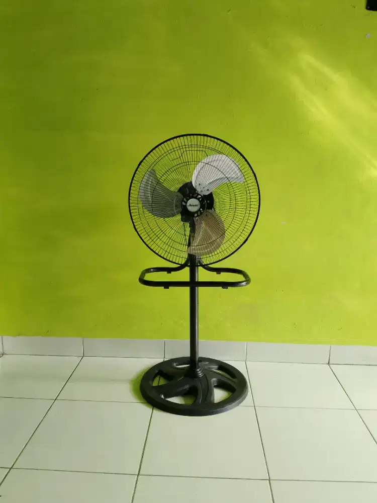 Kipas angin tegak/duduk merk Arashi 18 inc