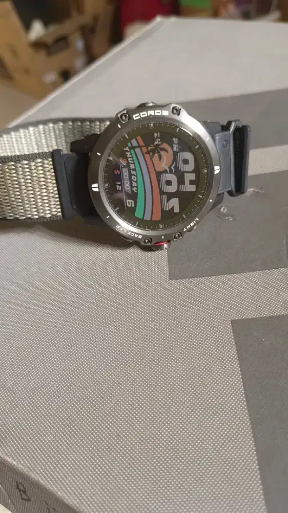 Jam smartwatch Coros vertix 1