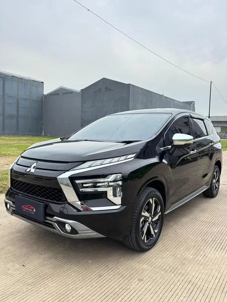 Mitsubishi Xpander Ultimate 1.5 Facelift 2022 Automatic (Hitam Metalik