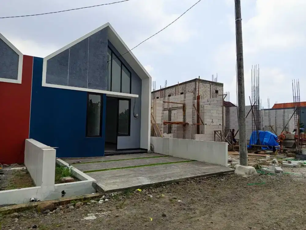 Rumah murah dekat jalan raya sepanjang taman