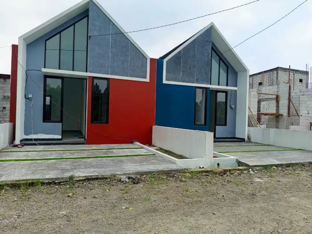 Rumah murah dekat jalan raya taman