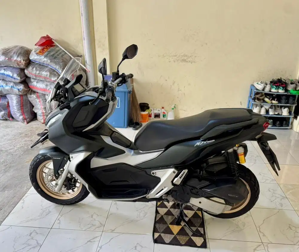 Honda ADV 150 CBS ISS MULUSSS Pajak Hidup Panjang
