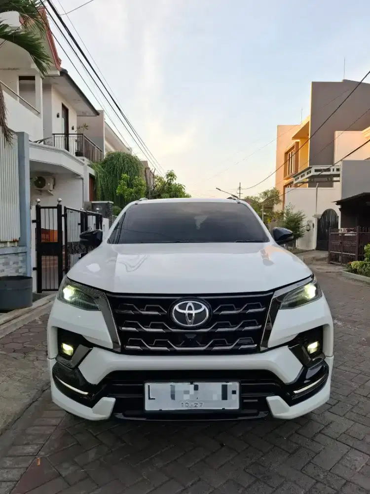 Fortuner VRZ 2.8 GR Sport 2022 AT Diesel Putih 1GD TRD Solar Murah