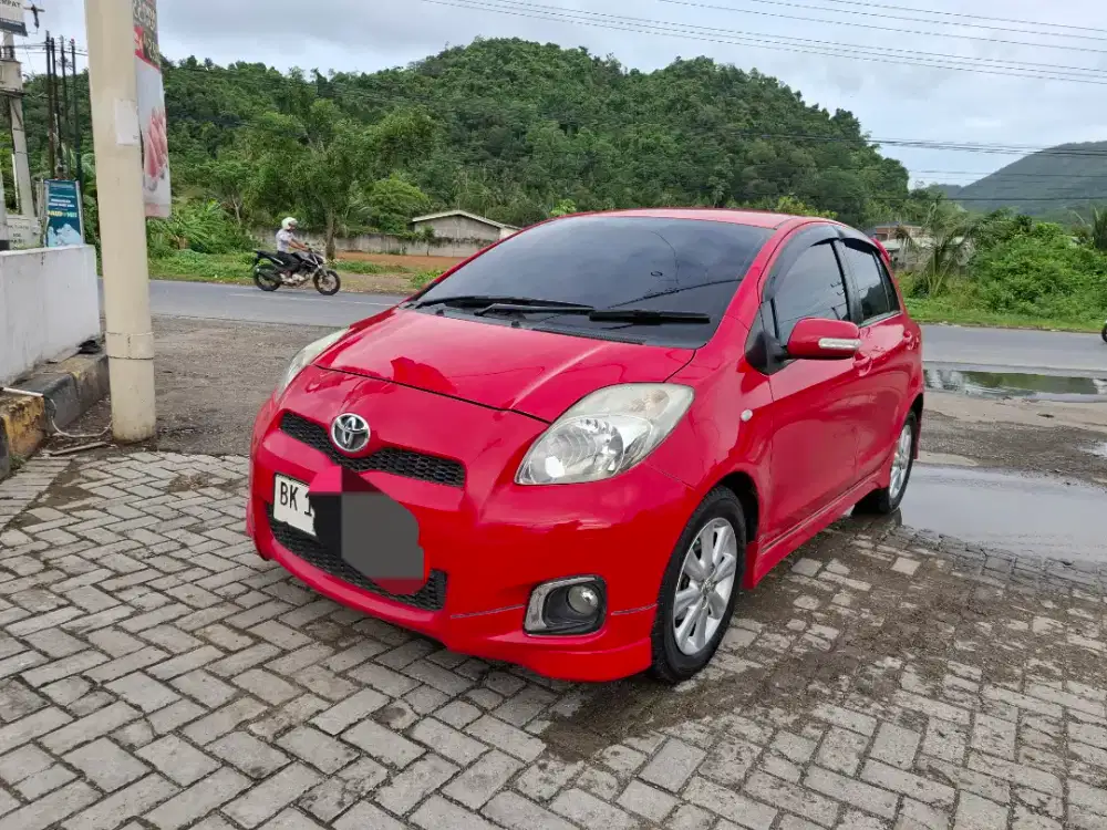 Dijual segera yaris e metik 2012