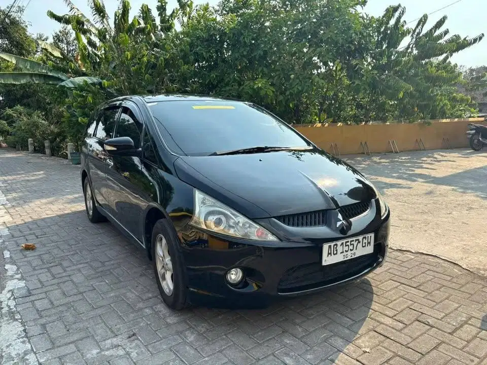 2009 Mitsubishi Grandis 2.4 GLS plat AG mujiono mobil bekas sekoto