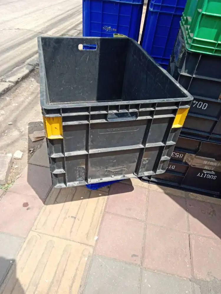 Kontainer plastik tahan lama 6678 bc