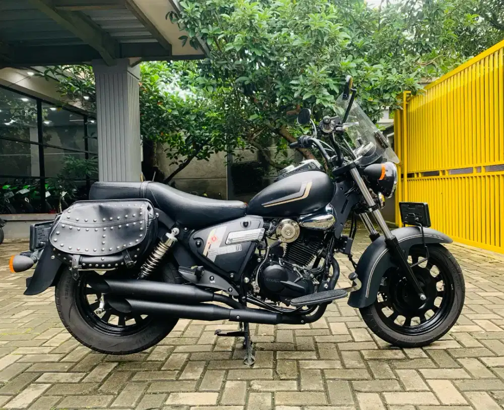 Benelli motobi 200 efi