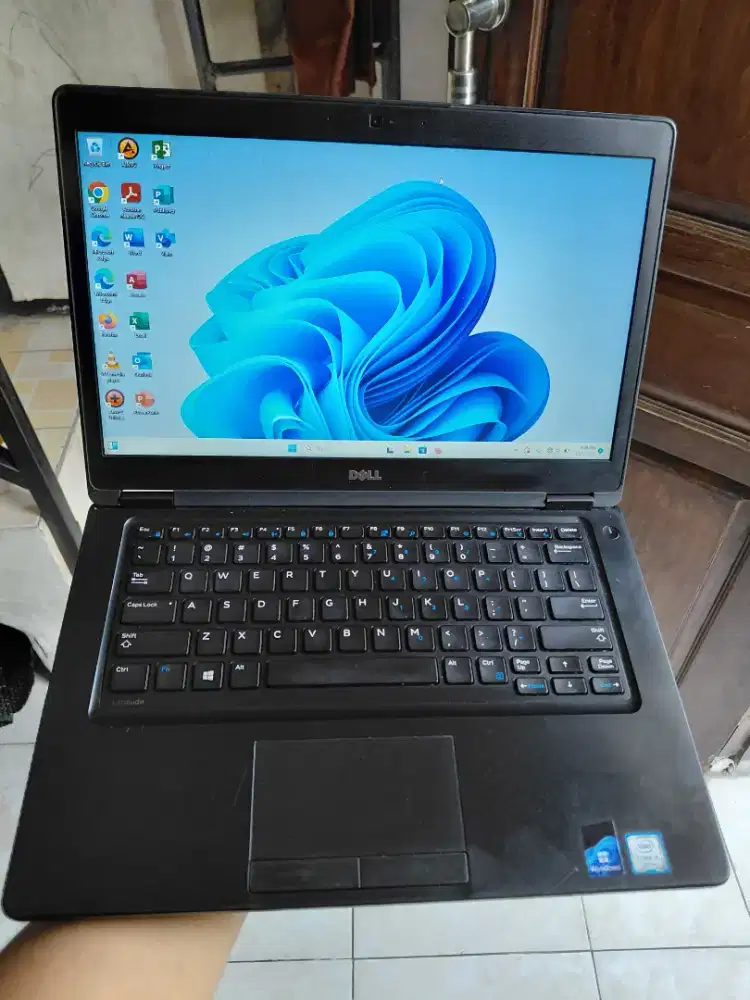 Dell Latitude 5480 i5 7300u/8/256 Batre awet