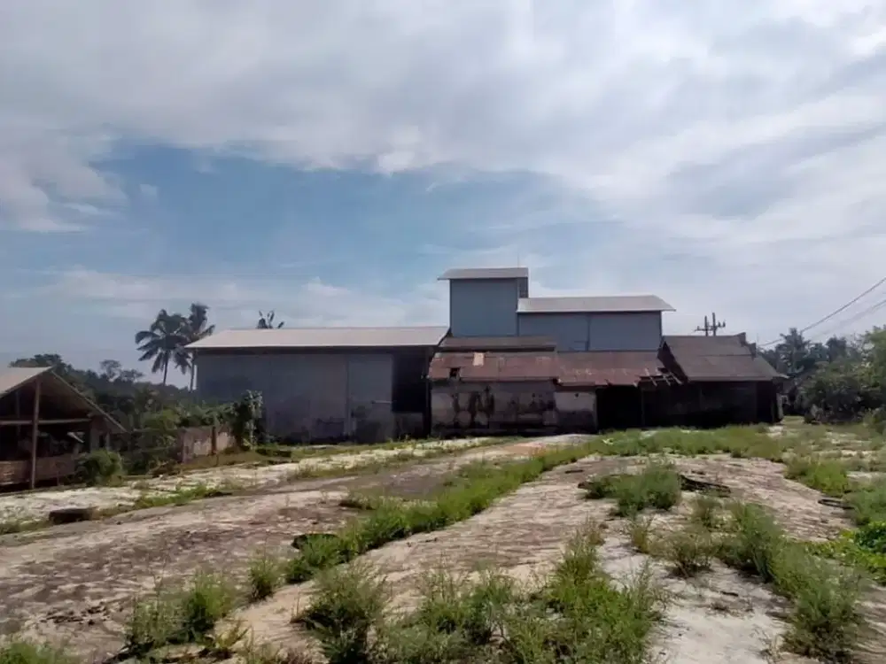 Gudang Strategis – Segobang, Licin, Banyuwangi