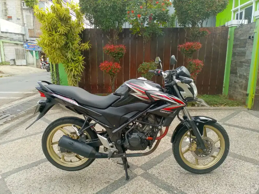 Honda CB 150R tahun 2014