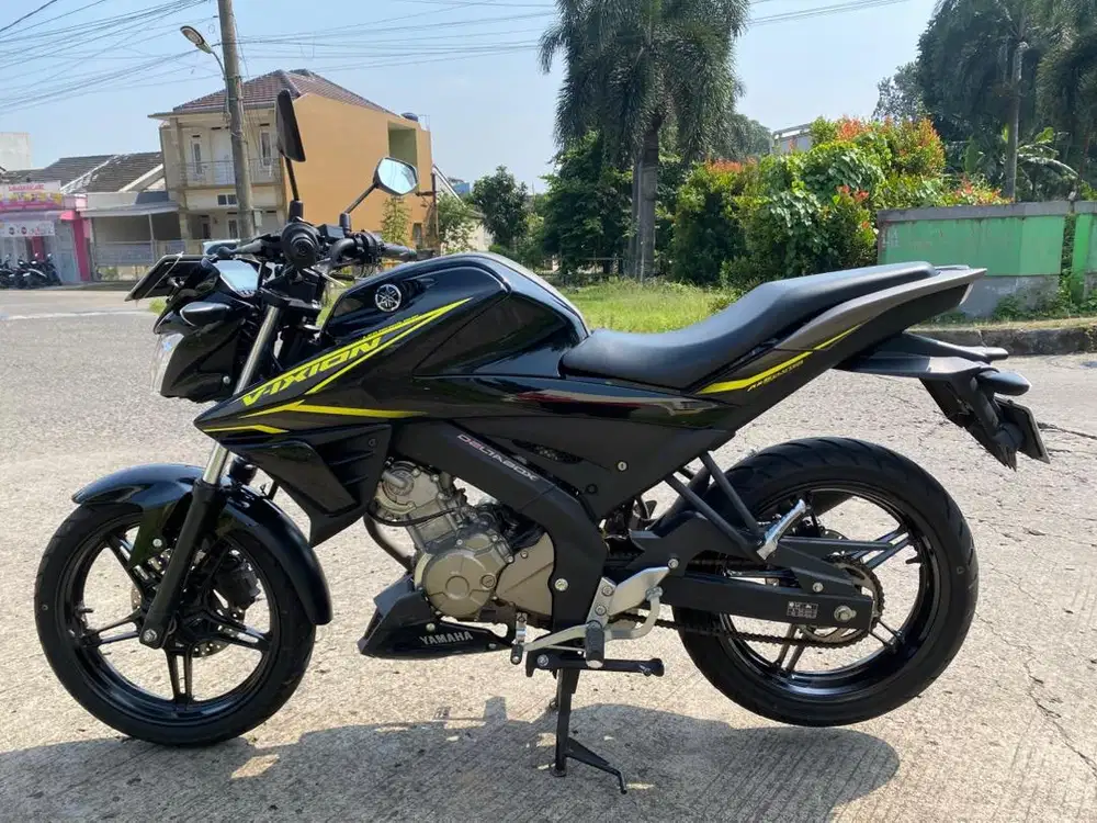 58@:DP:1,300RB B DEPOK NEW VIXION HITAM