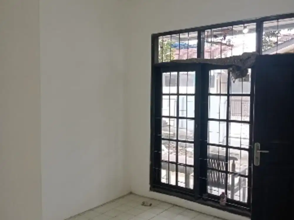 Rumah sewa Hook Strategis bersih sudah renovasi , Taman Kopo Indah