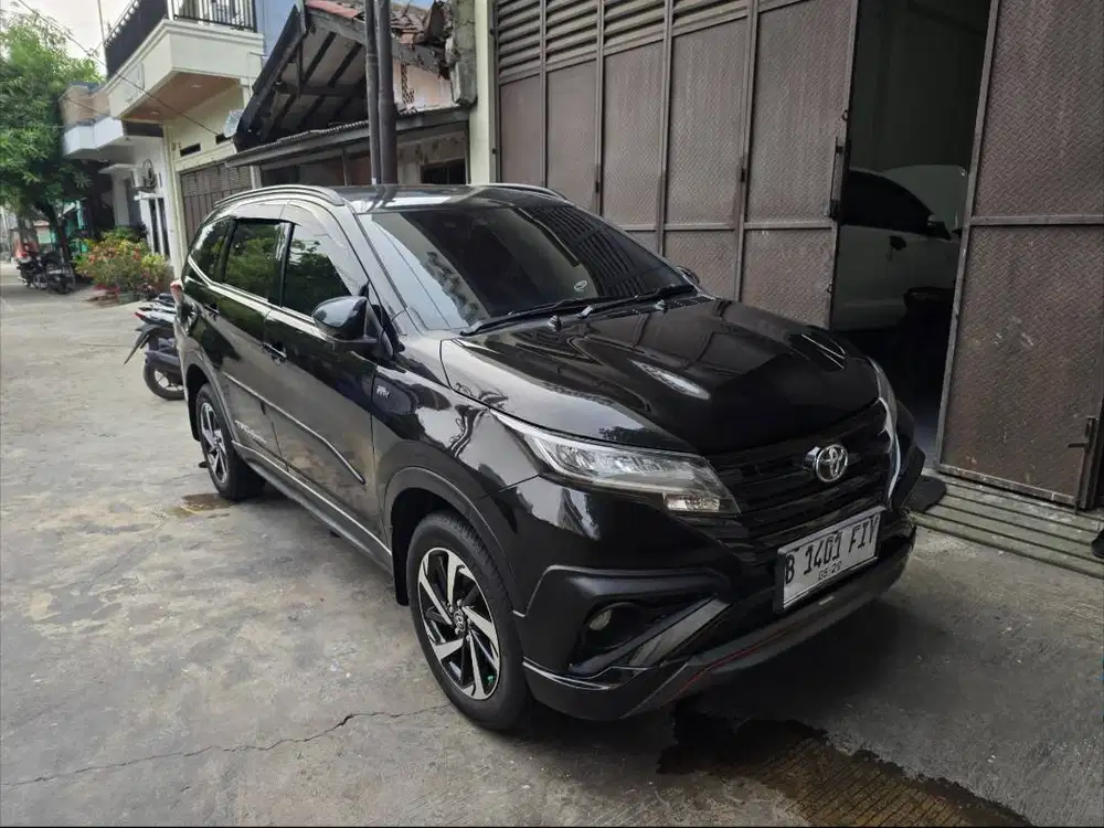 Toyota Rush TRD Sportivo Matic AT Tahun 2019 Hitam , 2020
