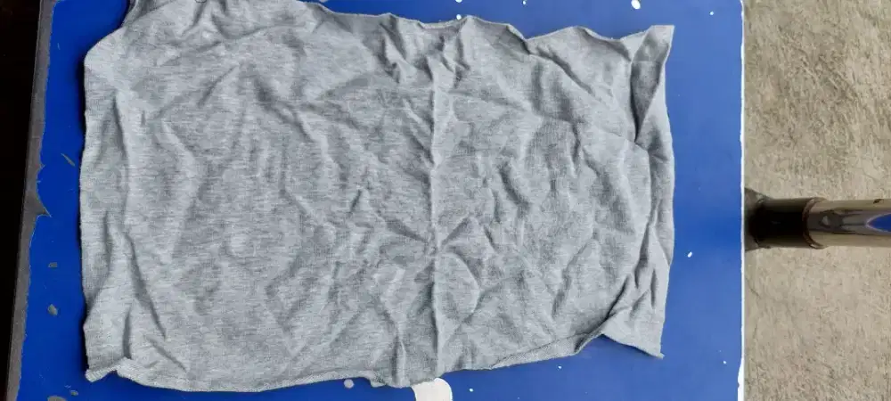 Kain majun dan sarung tangan