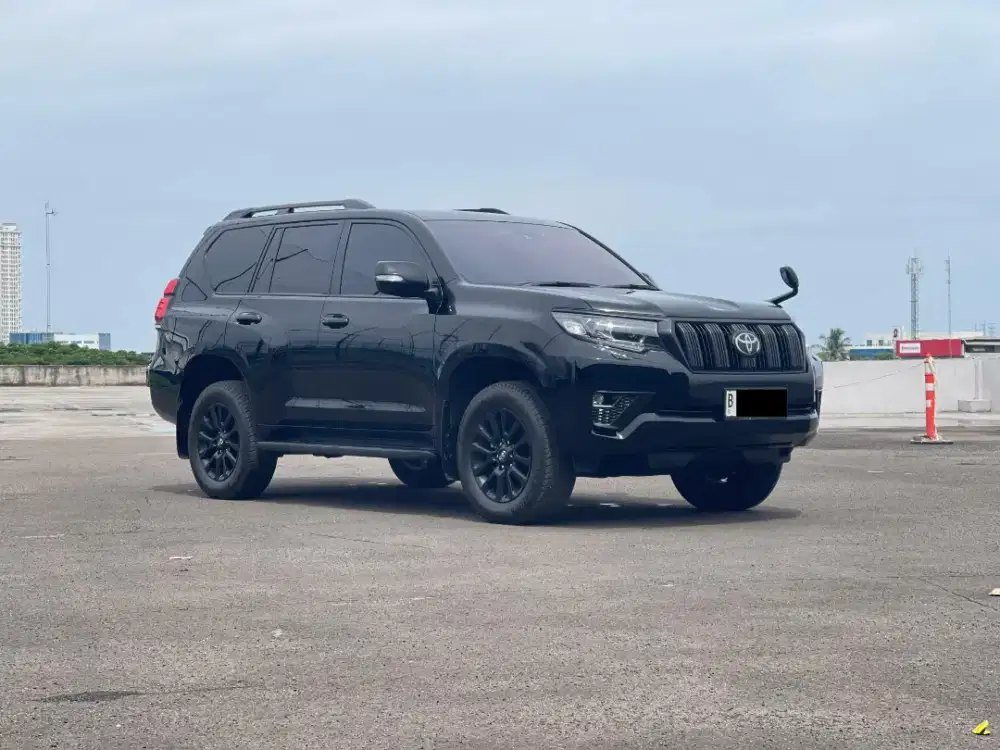 Toyota LC Prado TX Limited 2.7 Black Edition 2023 KM 6rb Low KM Antikk