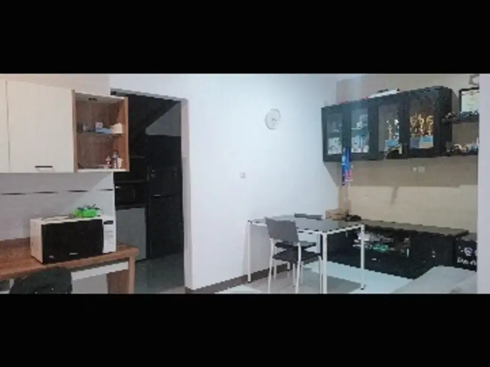 Rumah Minimalis 1,5 lantai Full Furnished, Taman Kopo Indah