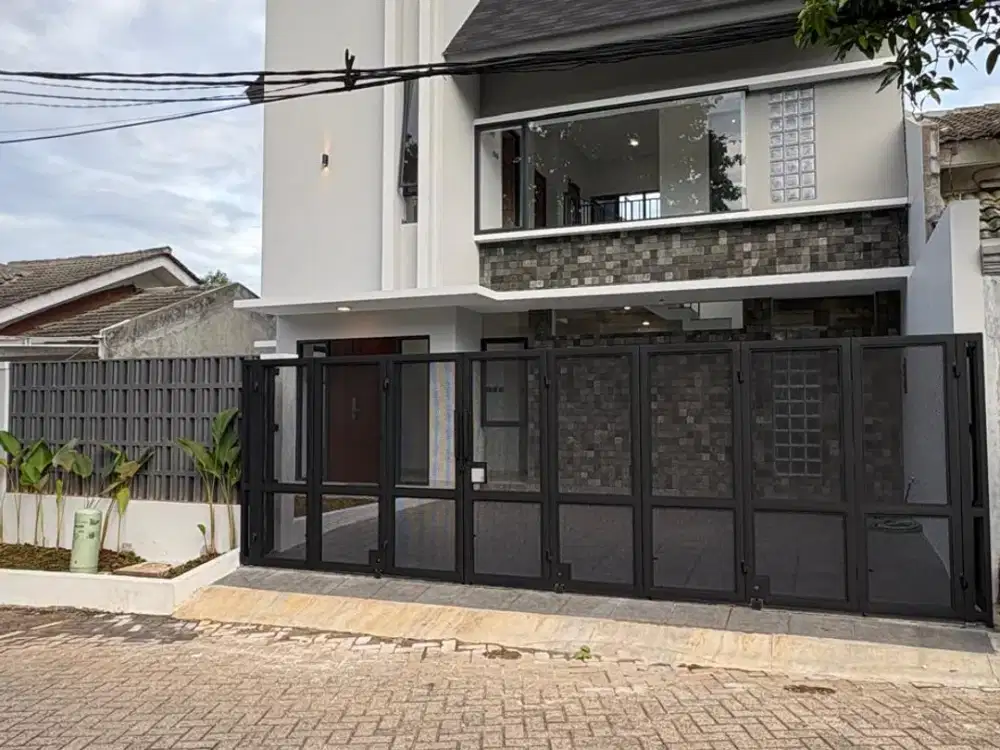 DIJUAL RUMAH DI KENCANA LOKA BSD