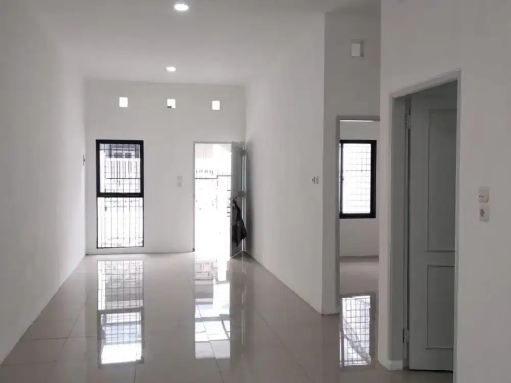 Rumah Minimalis siap huni, Taman Kopo Indah