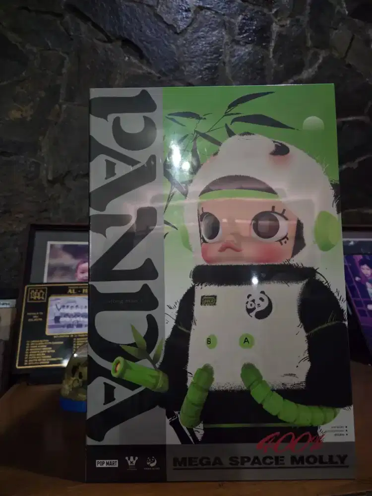 Pop mart Molly Panda 400% New and Sealed
