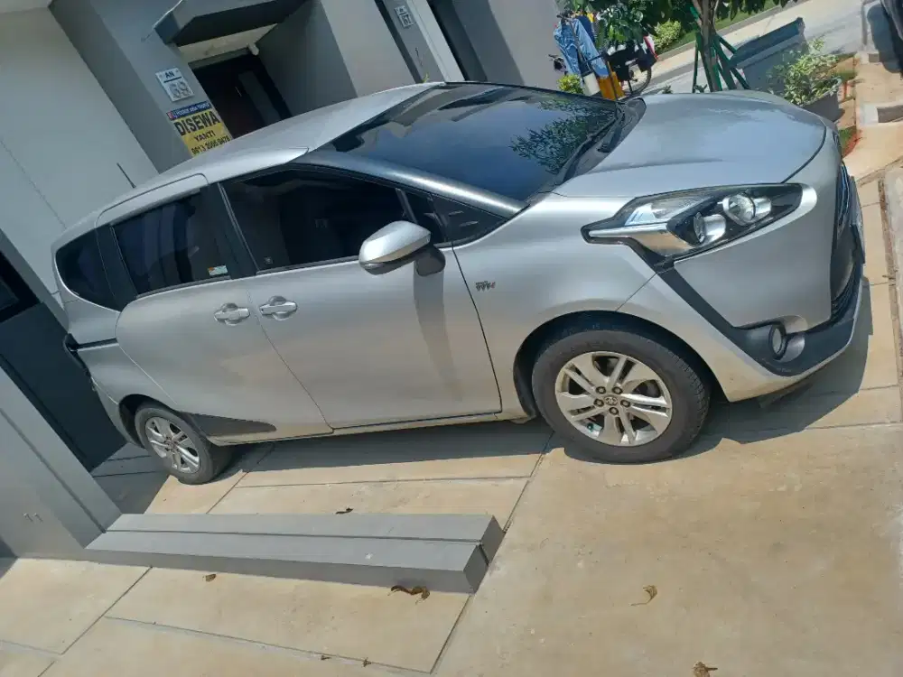 Toyota sienta 2017 G mt cash 103 jt