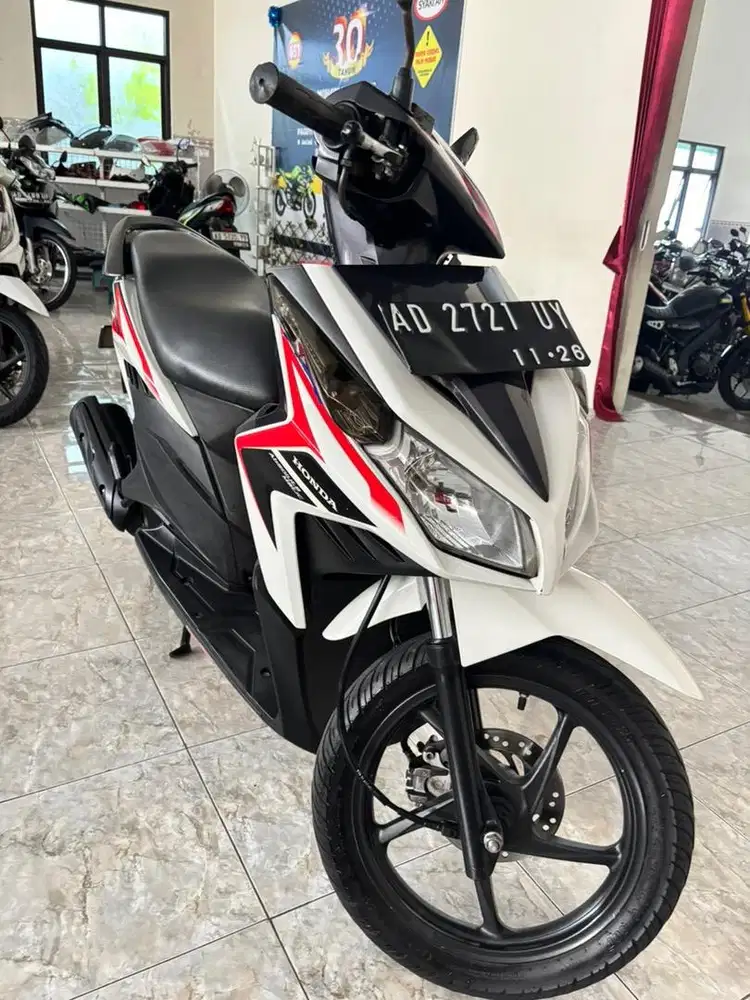Vario techo putih