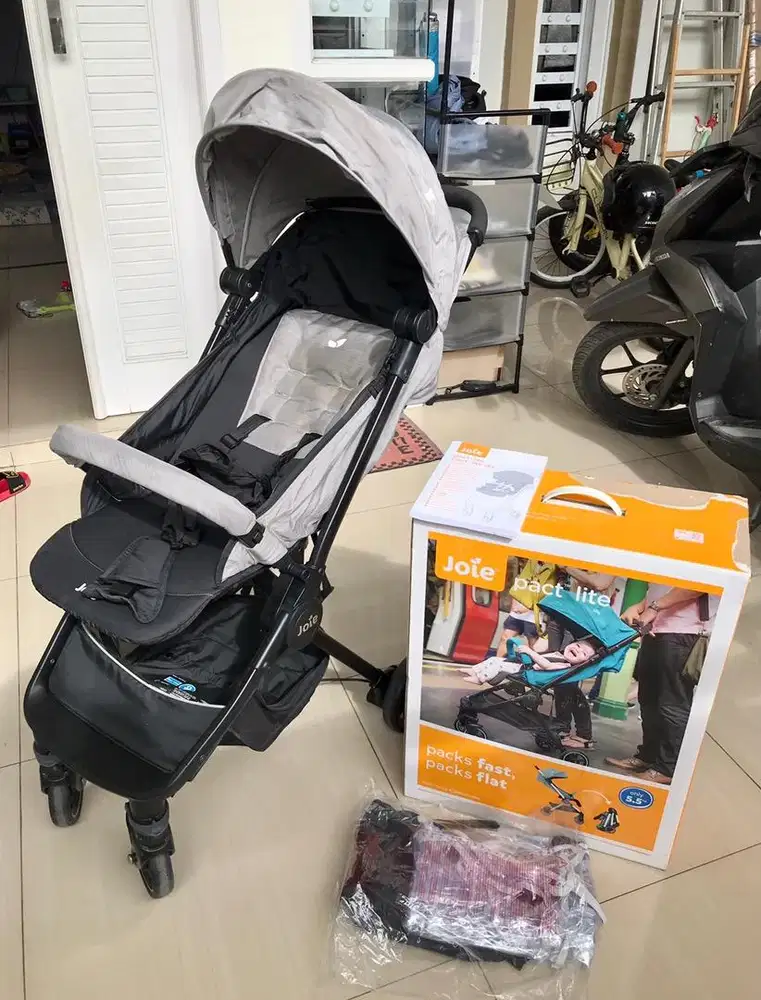 For sale stroller joie pact lite