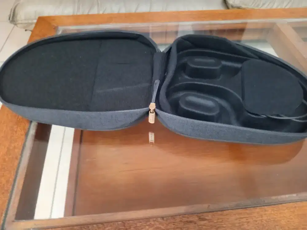 Dijual headphone merek sony original WH-1000XM5