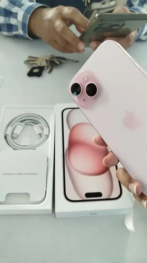 iPhone 15 128 pink