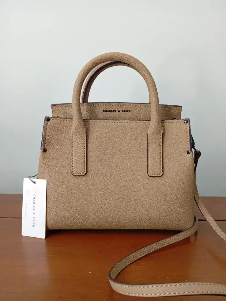 Tas Charles & Keith (ORI) | Pre-Loved