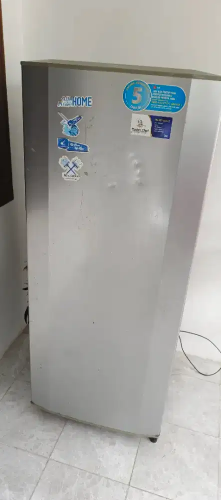 Kulkas LG second 1 pintu warna grey muda